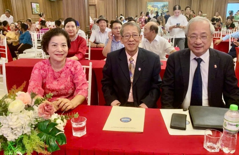 “ສາມການເຊື່ອມໂຍງ” ຂະຫຍາຍການຮ່ວມມືມິດຕະພາບປະຊາຊົນ “ສາມການເຊື່ອມໂຍງ” ຂະຫຍາຍການຮ່ວມມືມິດຕະພາບປະຊາຊົນ