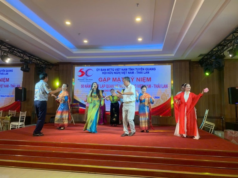 “ສາມການເຊື່ອມໂຍງ” ຂະຫຍາຍການຮ່ວມມືມິດຕະພາບປະຊາຊົນ “ສາມການເຊື່ອມໂຍງ” ຂະຫຍາຍການຮ່ວມມືມິດຕະພາບປະຊາຊົນ
